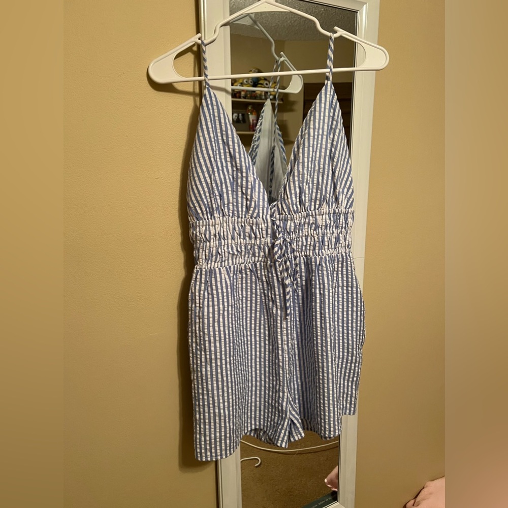 Low cut romper